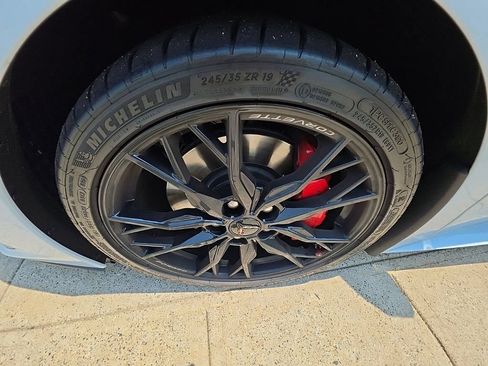 Used 2024 Chevrolet Corvette Stingray Preferred Cpe w/ Z51 Performance Package RWD image 32