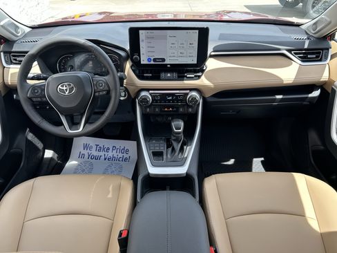 Used 2025 Toyota RAV4 XLE Premium w/ Weather Package AWD/4WD image 18