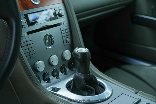 Used 2006 Aston Martin DB9 Volante RWD image 32