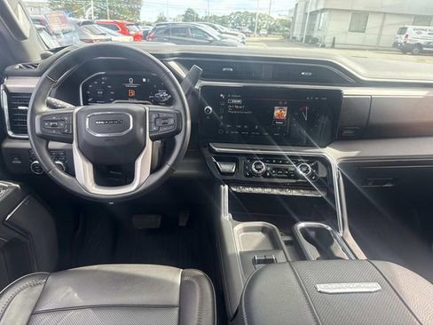 Used 2024 GMC Sierra 2500 Denali w/ Technology Package image 15