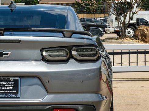 Used 2019 Chevrolet Camaro SS RWD image 44