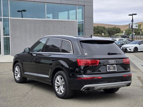 Used 2017 Audi Q7 3.0T Premium image 6
