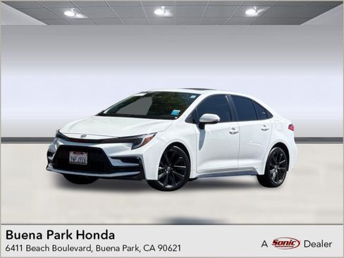 Used 2024 Toyota Corolla SE w/ SE Premium Package FWD image 1