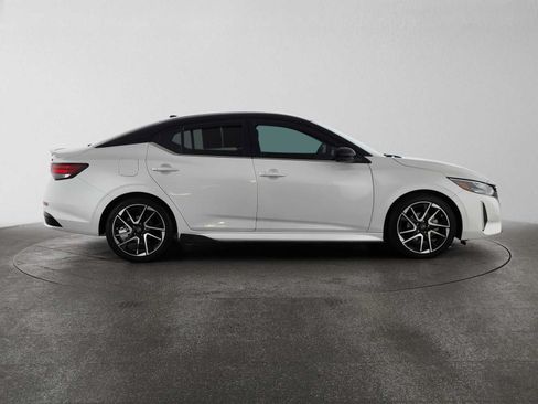 Used 2024 Nissan Sentra SR FWD image 4