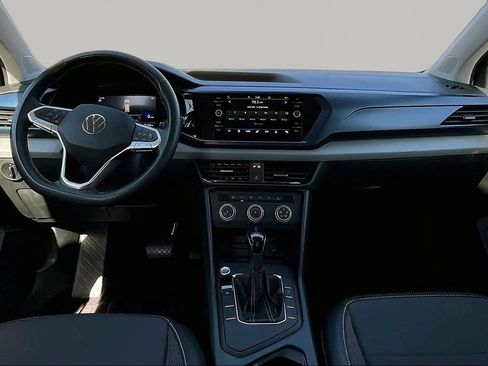 Used 2022 Volkswagen Taos SE FWD image 7