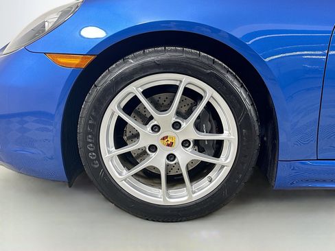 Certified 2018 Porsche 718 Cayman image 23