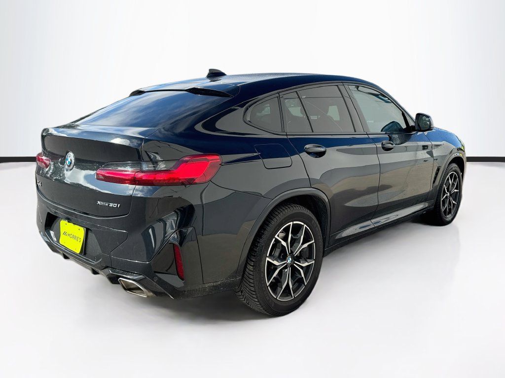Used 2023 BMW X4 xDrive30i w/ M Sport Package AWD/4WD image 5