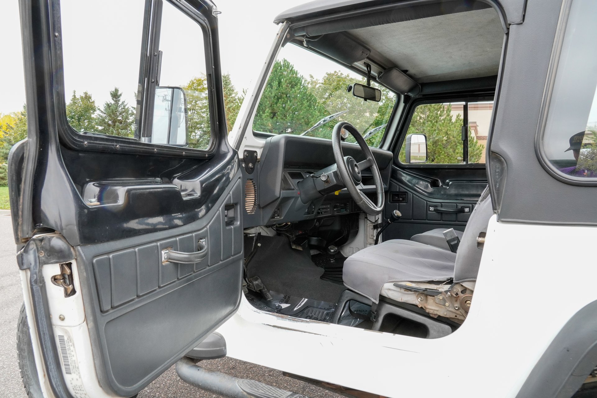 Used 1992 Jeep Wrangler 4WD image 10
