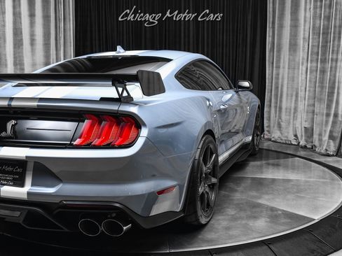 Used 2022 Ford Mustang Shelby GT500 w/ Carbon Fiber Track Pack image 40