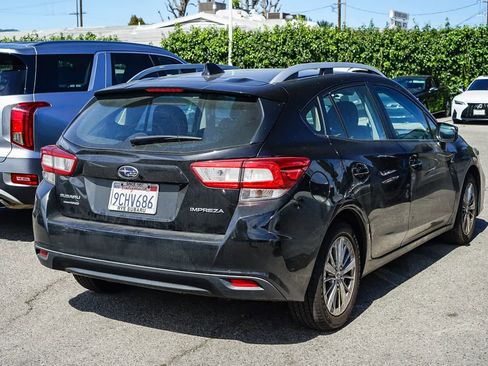 Used 2018 Subaru Impreza 2.0i Premium image 4