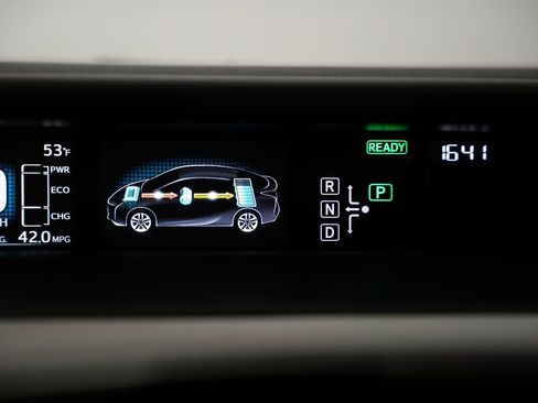 Used 2018 Toyota Prius Two w/ Prius Two Safety Plus Package image 18