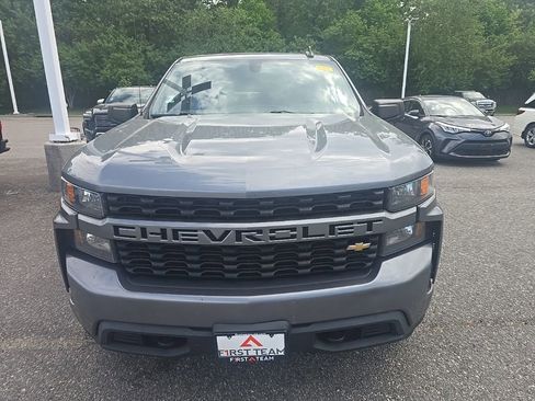 Used 2022 Chevrolet Silverado 1500 Custom image 2