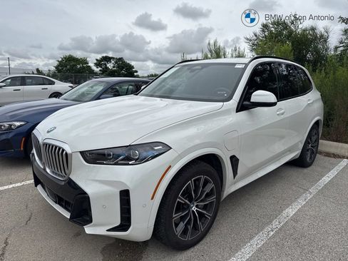 Certified 2025 BMW X5 xDrive50e w/ M Sport Package AWD/4WD image 1
