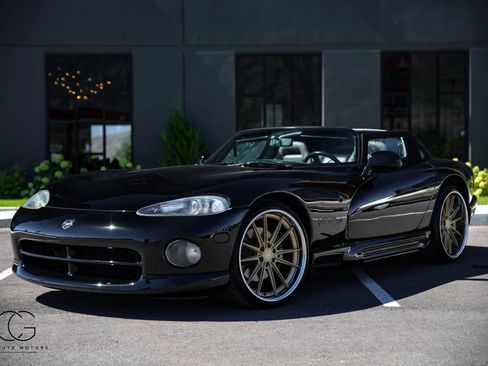 Used 1994 Dodge Viper RT/10 RWD image 4