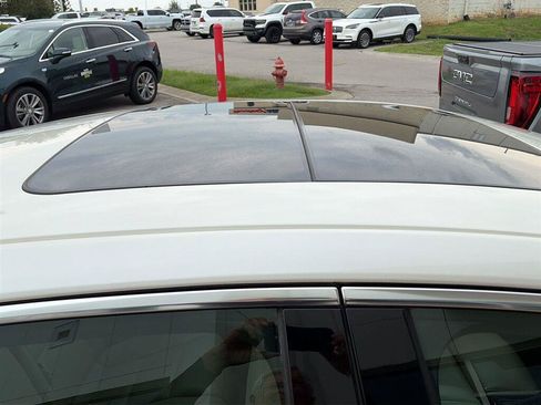 Used 2013 Cadillac XTS Luxury w/ Driver Awareness Package FWD image 13