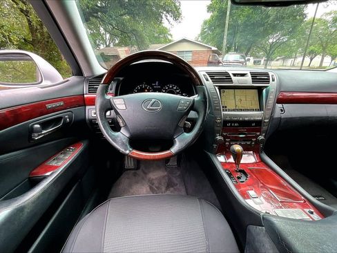 Used 2007 Lexus LS 460 RWD image 8