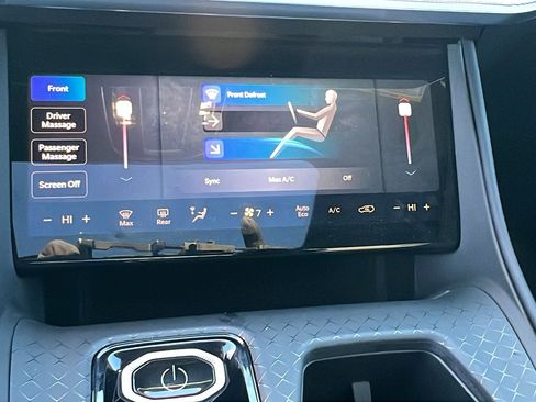 Used 2024 Jeep Wagoneer Launch Edition image 34