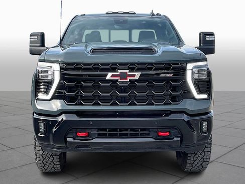 Used 2026 Chevrolet Silverado 2500 ZR2 image 4