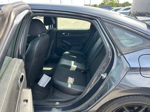 Used 2023 Honda Civic Sport image 9