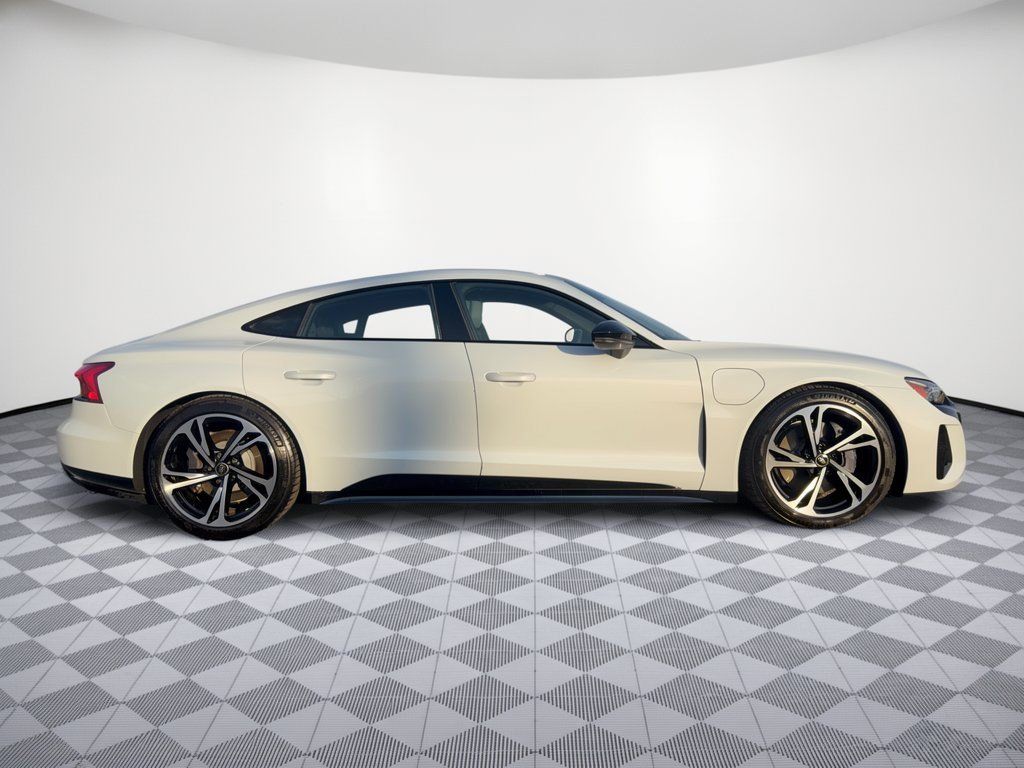 Used 2023 Audi e-tron GT Premium Plus w/ Performance Package AWD/4WD image 8