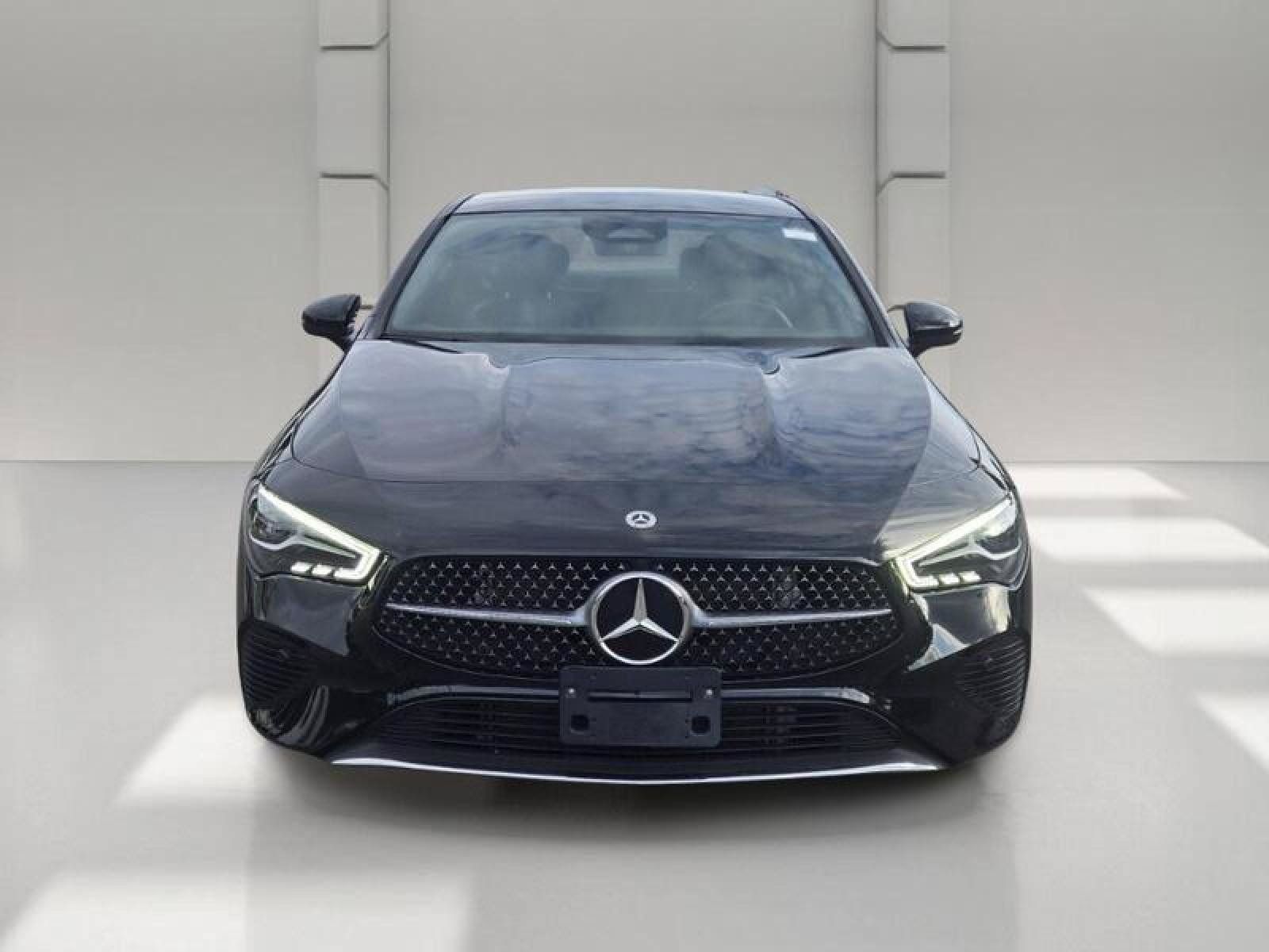 Used 2025 Mercedes-Benz CLA 250 image 2