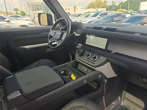 Used 2023 Land Rover Defender 90 S AWD/4WD image 25