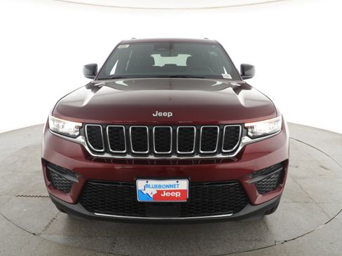 New 2025 Jeep Grand Cherokee Laredo w/ Luxury Tech Group I image 2