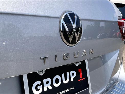 Used 2024 Volkswagen Tiguan SE FWD image 29