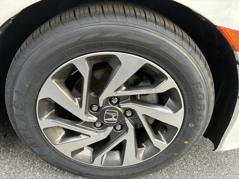 Used 2018 Honda Civic EX image 18