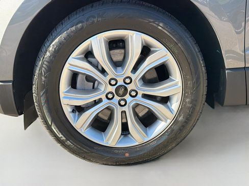 Used 2024 Ford Edge Titanium image 42