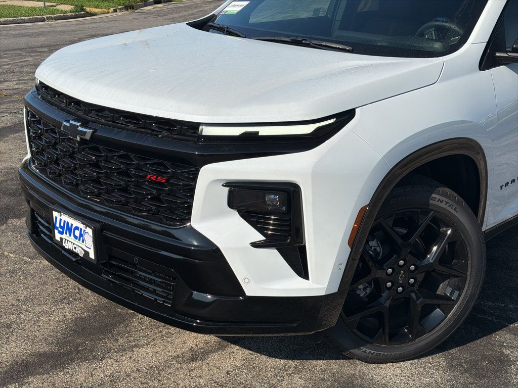 New 2026 Chevrolet Traverse RS w/ LPO, Floor Liner Package AWD/4WD image 8