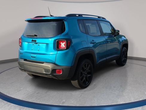 Certified 2022 Jeep Renegade Altitude w/ Sun/Sound Group AWD/4WD image 5