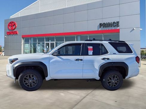 New 2025 Toyota 4Runner SR5 image 7