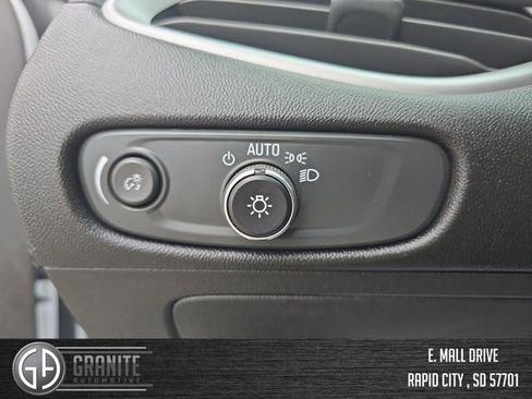 Used 2024 Chevrolet Malibu LS FWD image 31