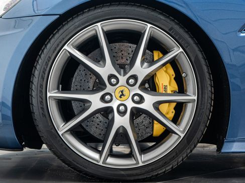 Used 2010 Ferrari California image 10