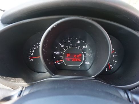 Used 2018 Kia Soul + FWD image 6