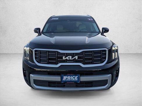 Used 2023 Kia Telluride S image 2
