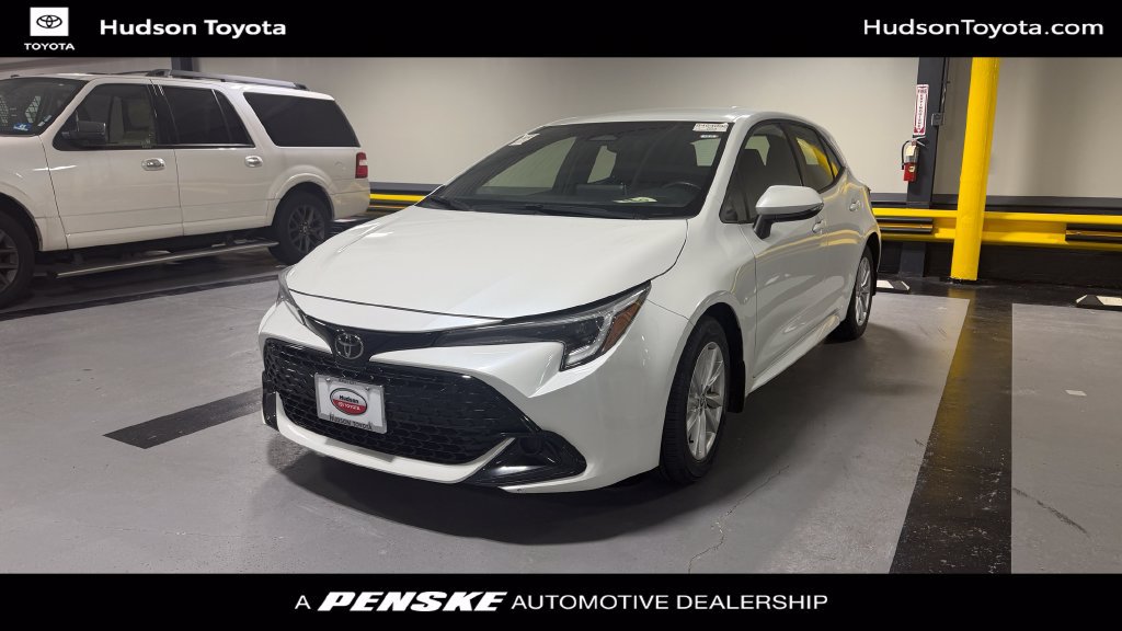 Used 2023 Toyota Corolla SE FWD image 1