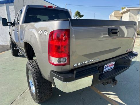 Used 2013 GMC Sierra 2500 SLE w/ SLE Preferred Package image 12