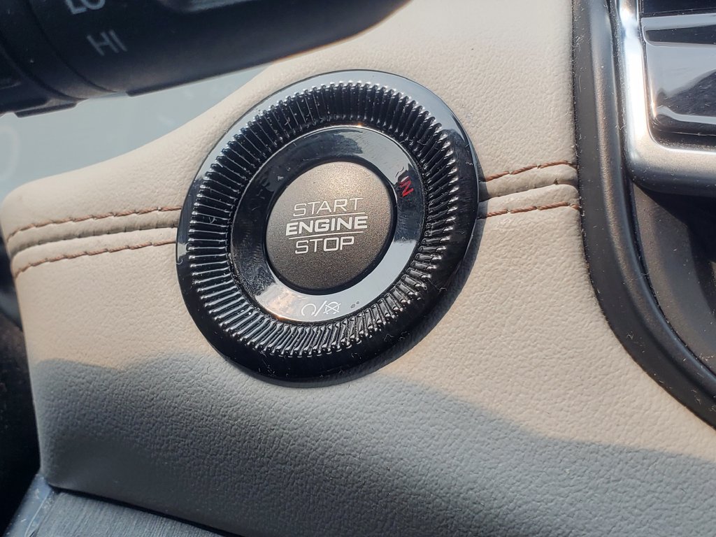 Used 2023 Jeep Compass Limited AWD/4WD image 15
