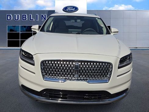 Used 2023 Lincoln Nautilus FWD w/ Premium Package image 2