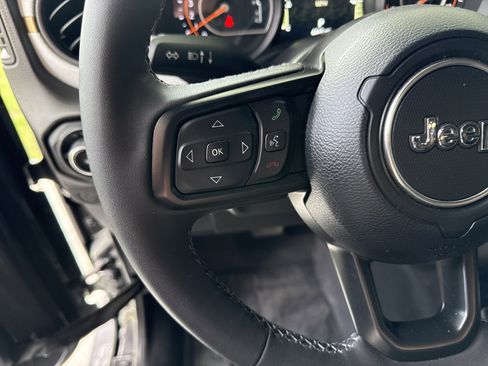 Used 2025 Jeep Wrangler Sport S image 18