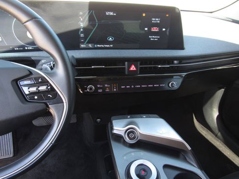 Used 2024 Kia EV6 Light image 16