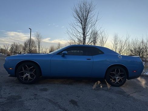 Used 2015 Dodge Challenger SXT Plus image 6