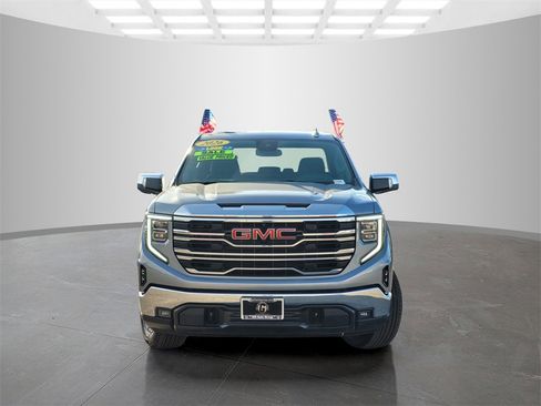 New 2026 GMC Sierra 1500 SLT image 2