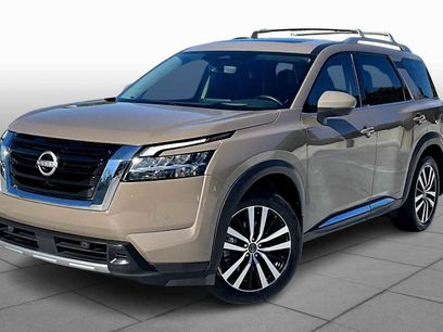 Used 2023 Nissan Pathfinder Platinum