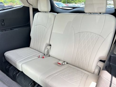 Used 2023 Buick Enclave Avenir w/ LPO, Floor Liner Package AWD/4WD image 22