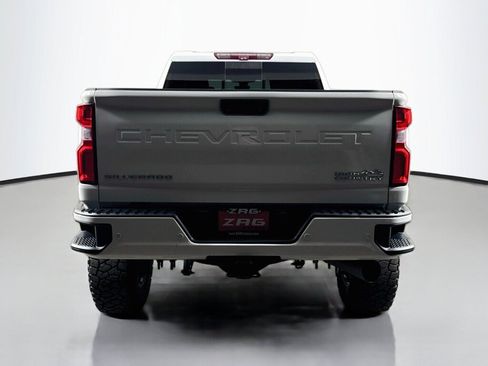 Used 2020 Chevrolet Silverado 3500 High Country w/ Z71 Off-Road Package AWD/4WD image 4