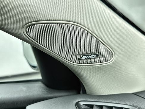 Used 2025 Honda Pilot Elite image 17