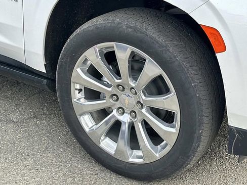 Certified 2022 Chevrolet Suburban Premier AWD/4WD image 7